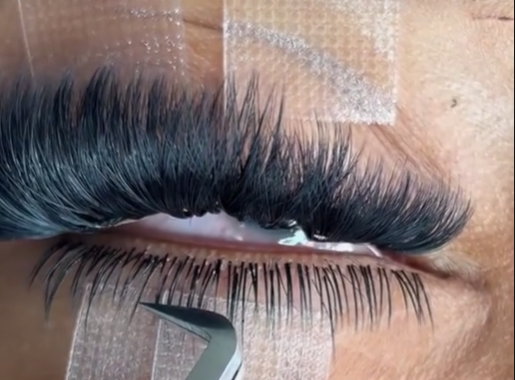 BOTTOM LASH MASTERY (THE DETAIL THAT CHANGES EVERYTHING)